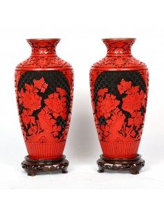 Pareja de Jarrones de Laca...