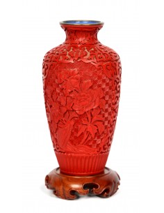 Jarrón de Laca de Cinabrio.