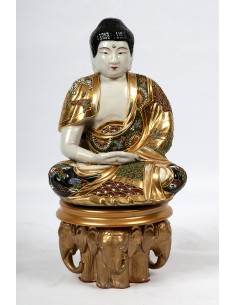 Buda de porcelana japonesa.